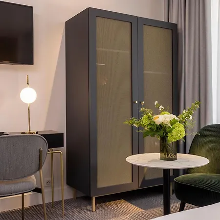 دي سويس باريس