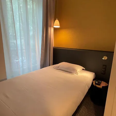 Hotel De Suez 3*