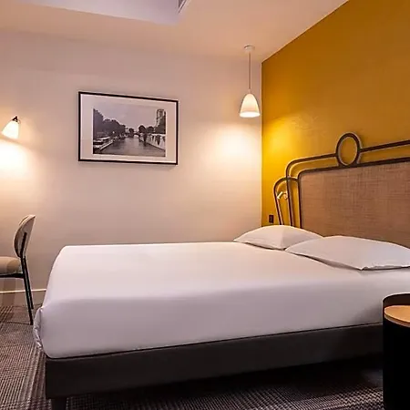 Hotel De Suez