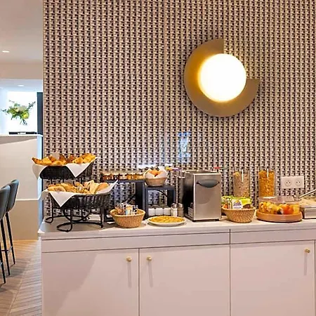 Hotel De Suez 3*