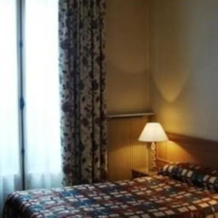 Hotel De Suez