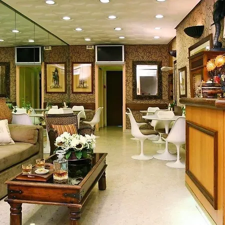 Hotel De Suez 3*