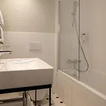 Hotel De Suez 3*