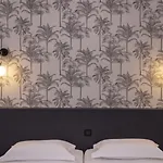 Hotel De Suez