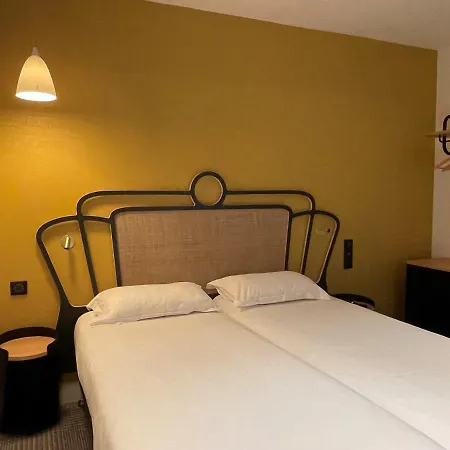 De Suez Hotel